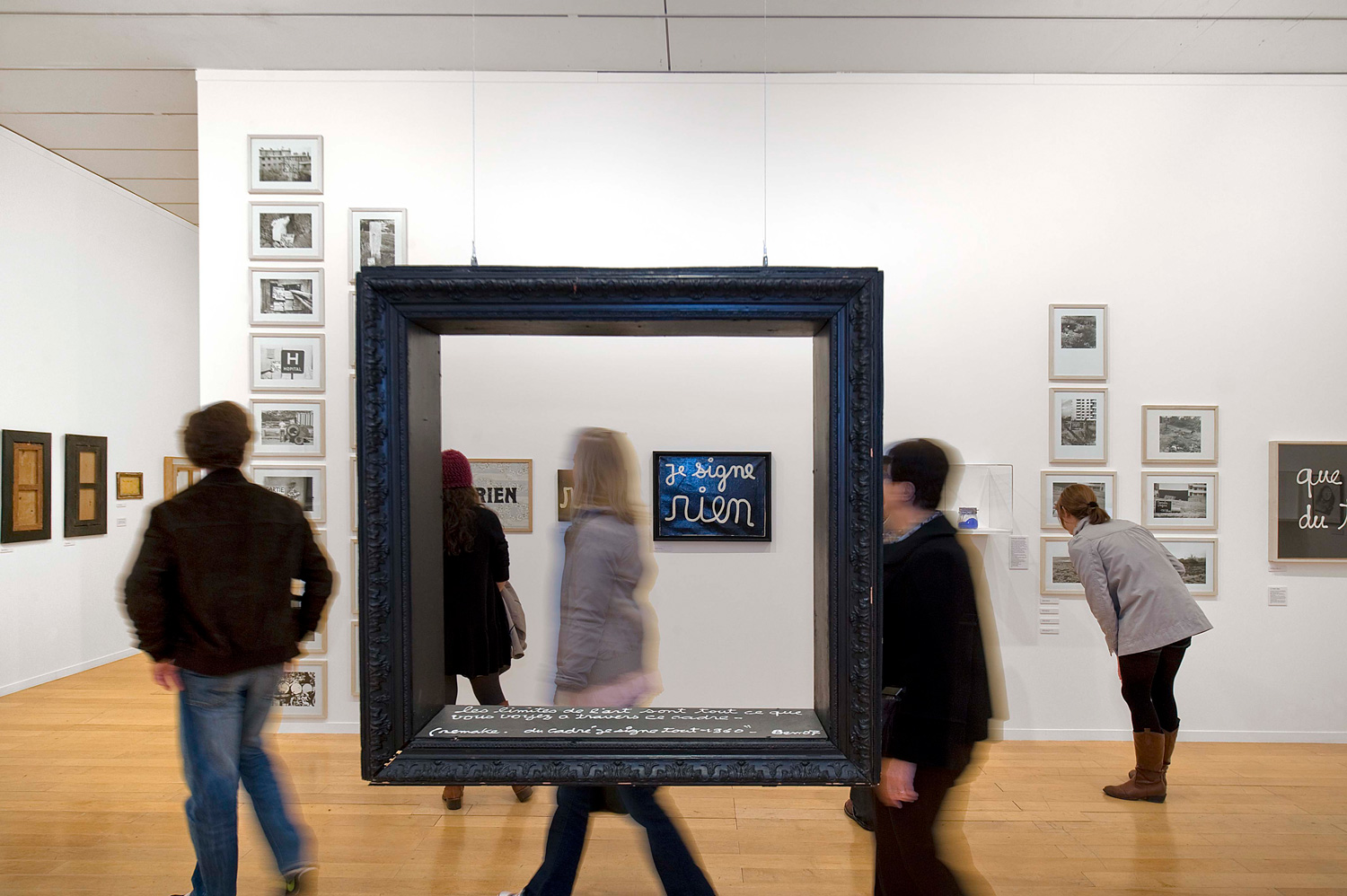 Vue de l'exposition BEN « Strip-tease intégral »