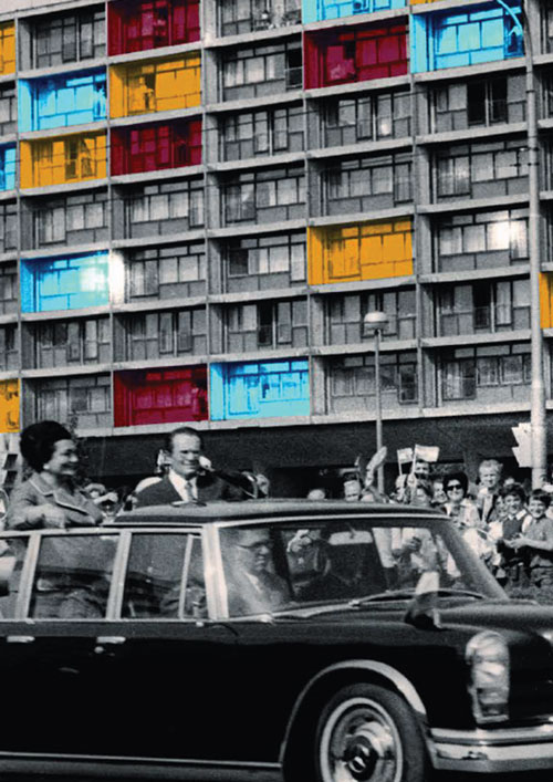 Voiture devant un immeuble